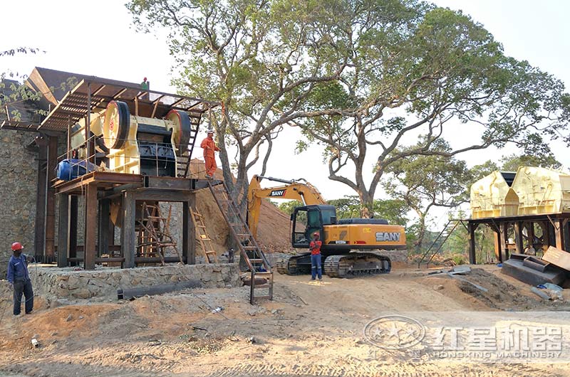 頁巖破碎、制砂海外生產(chǎn)現(xiàn)場搭建中